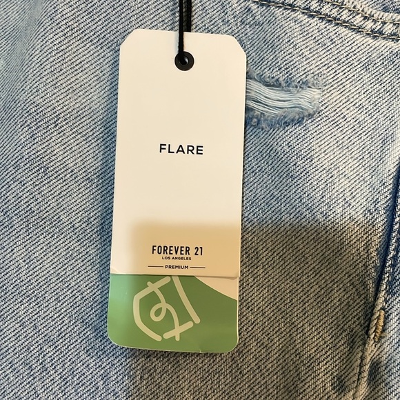 Womens New Forever 21 High Rise Slim Fit Flare Leg Jeans - Picture 2 of 10
